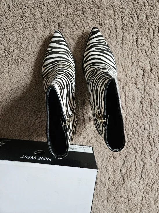 NWT ☆ Nine West Ankle Boots/Shoes, Size 6.5, Brand NEW! - Picture 3 of 5